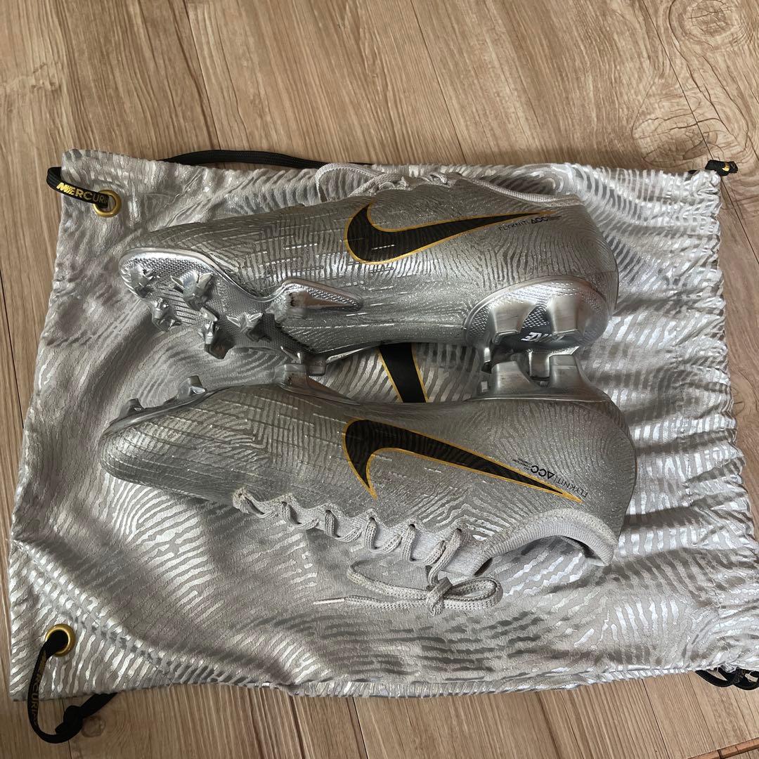 Nikeサッカーシューズ マーキュリアルヴェイパー12 モドリッチモデル数量限定
