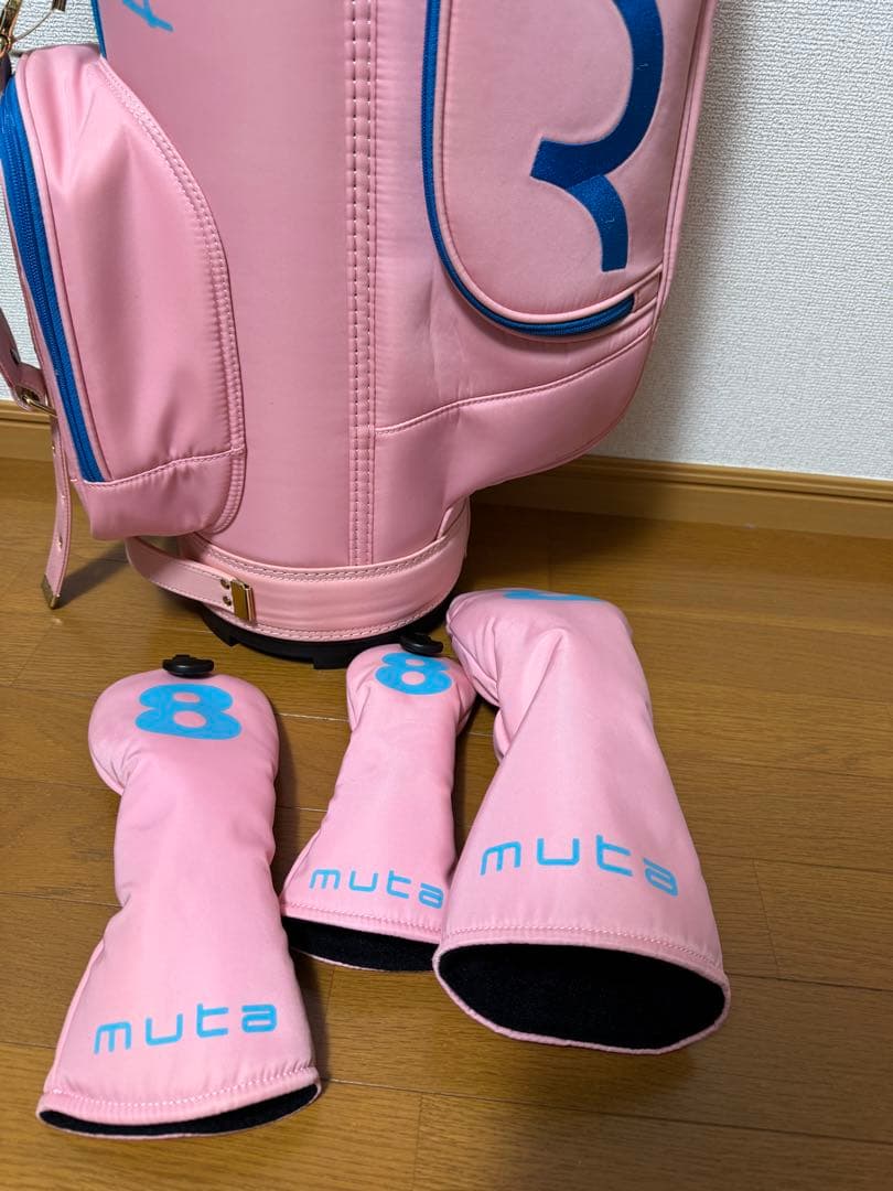 muta ゴルフバッグ ピンク ヘッドカバー　グローブ付き