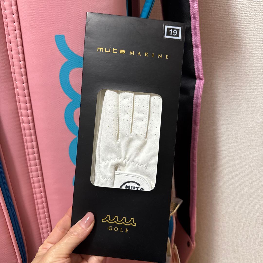 muta ゴルフバッグ ピンク ヘッドカバー　グローブ付き