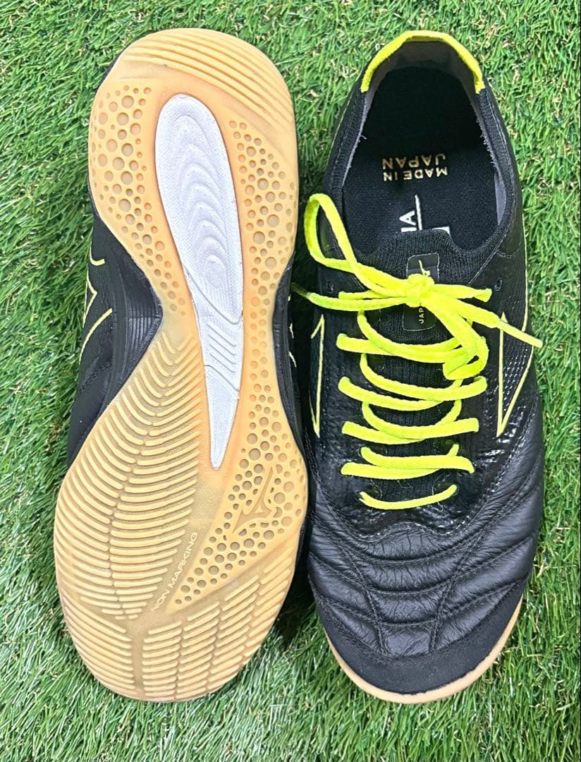 生産終了MIZUNOモレリアNEO SALA β ジャパン イン 25.5センチ