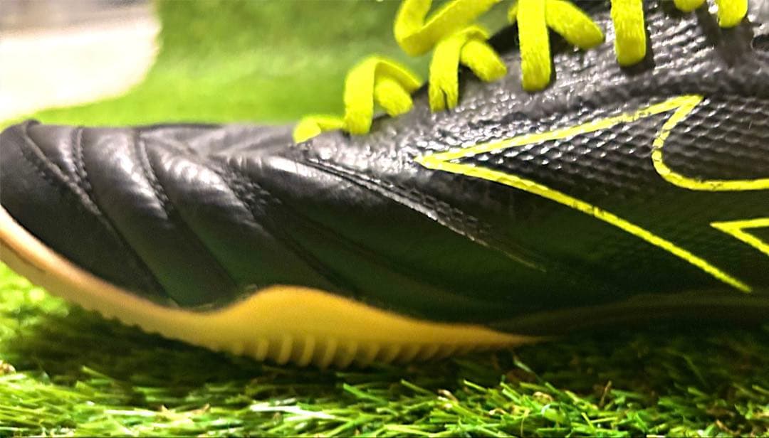 生産終了MIZUNOモレリアNEO SALA β ジャパン イン 25.5センチ