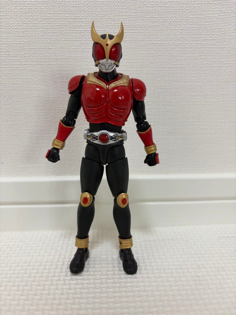 S.H.Figuarts 真骨彫製法　仮面ライダークウガ　マイティフォーム