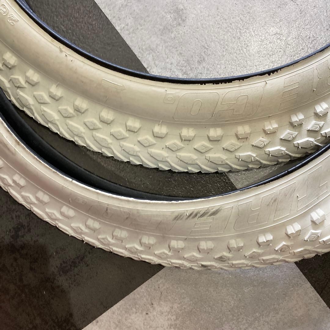 【新品】VEE TIRE ミッションコマンド_26×4.0_ホワイト×2本セット