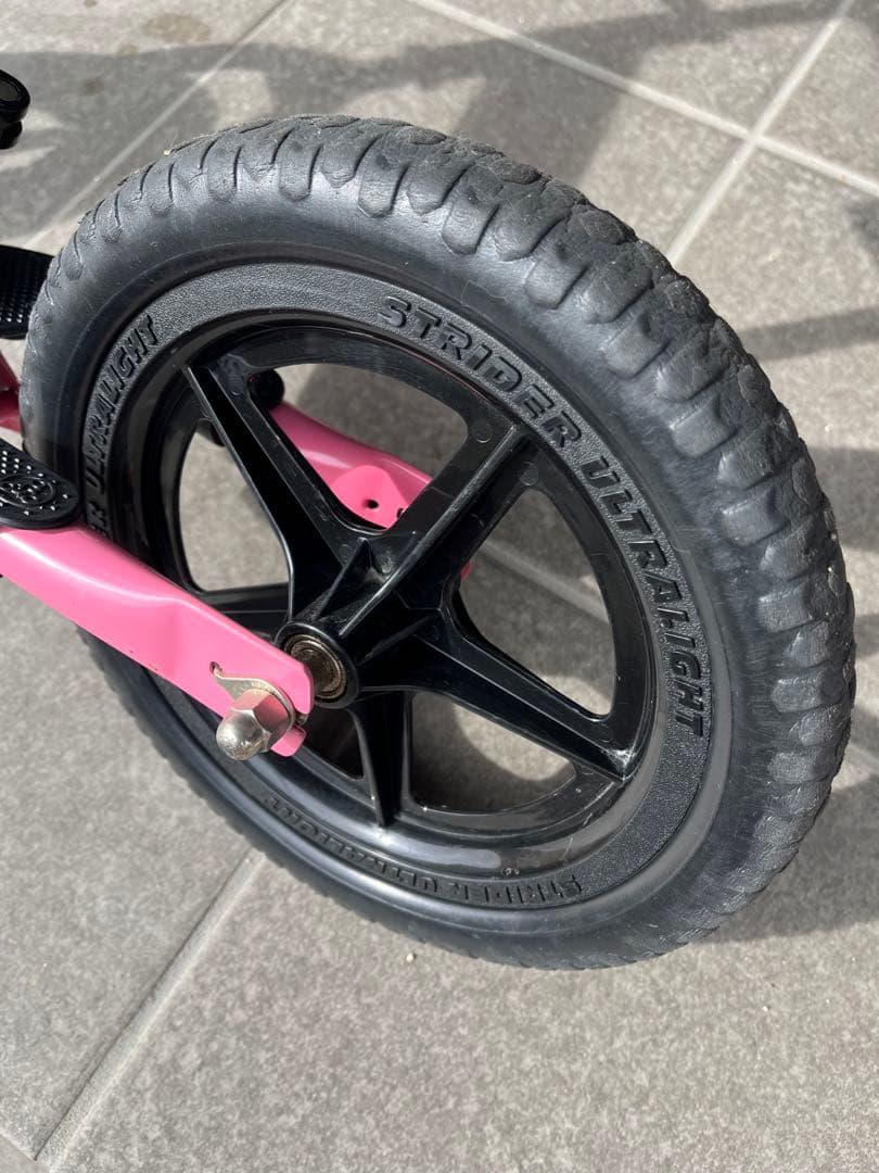 ストライダー スポーツモデル 12インチ ピンク