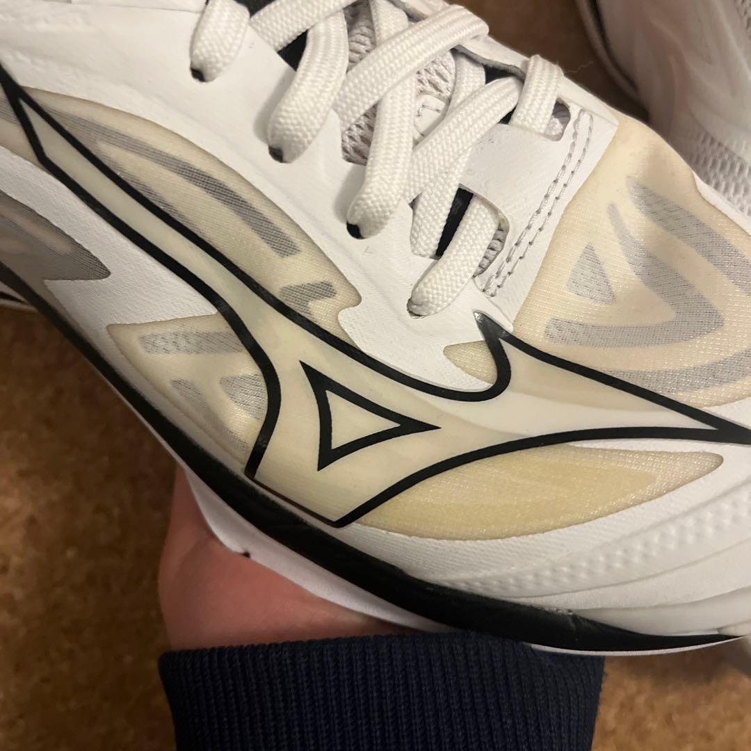 Mizuno Wave Lightning Z ホワイト/ブラック