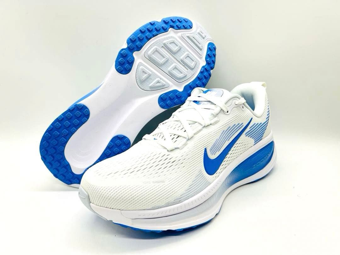 【新品】NIKE ウィメンズ ズーム ボメロ 18/26.5cm