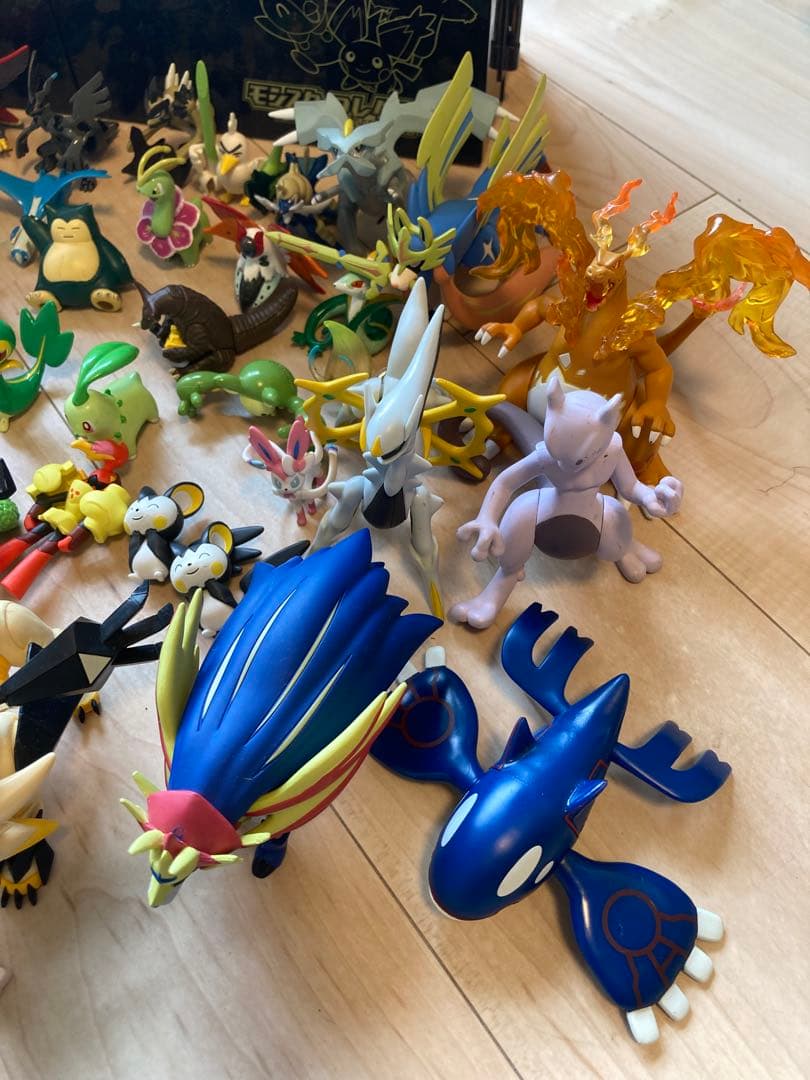 ポケモンフィギュア　セット まとめ売り　ケース付き
