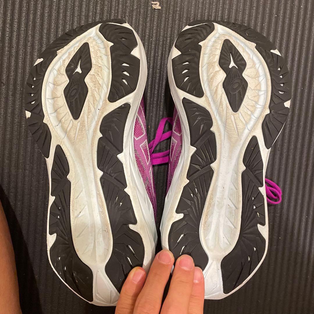 アシックス ASICS NOVABLAST 4 【極美品】
