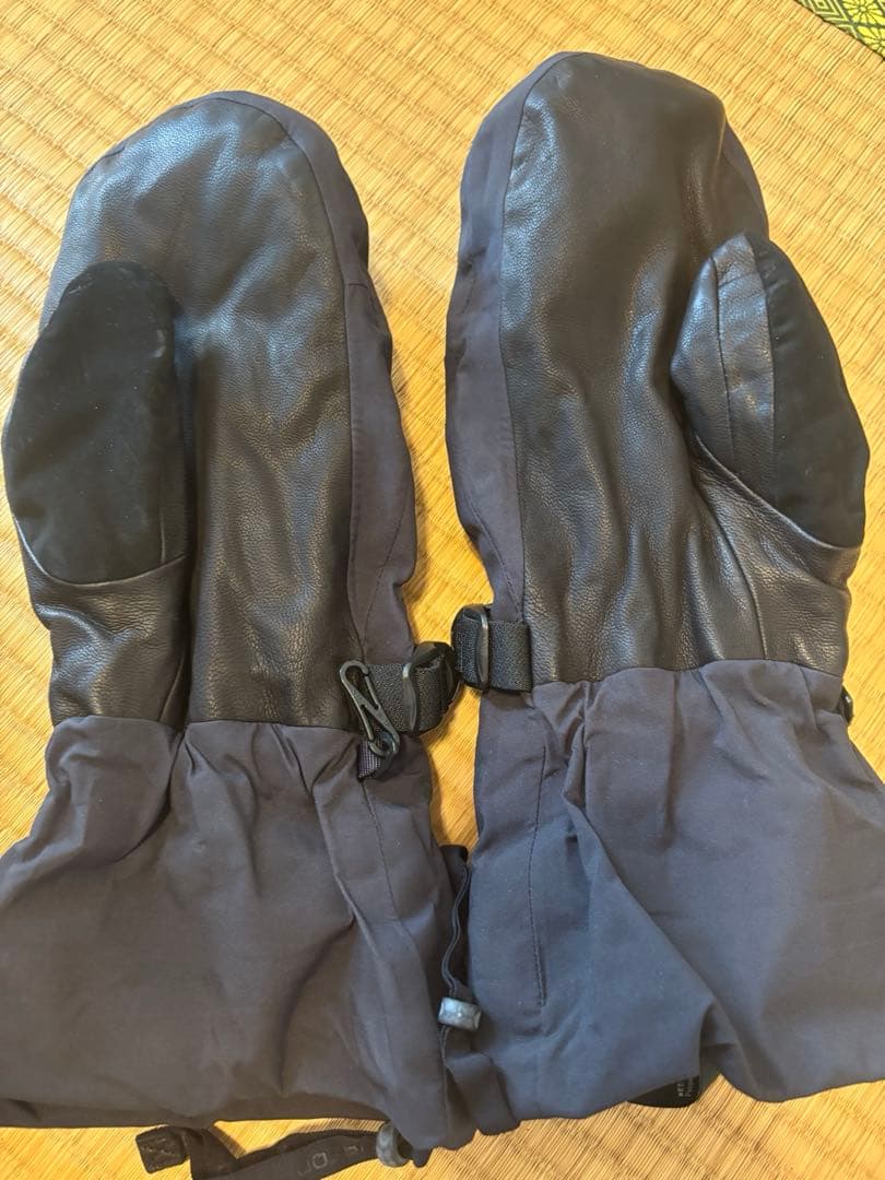 burton ak GORE-TEX Lサイズ上下　小物色々