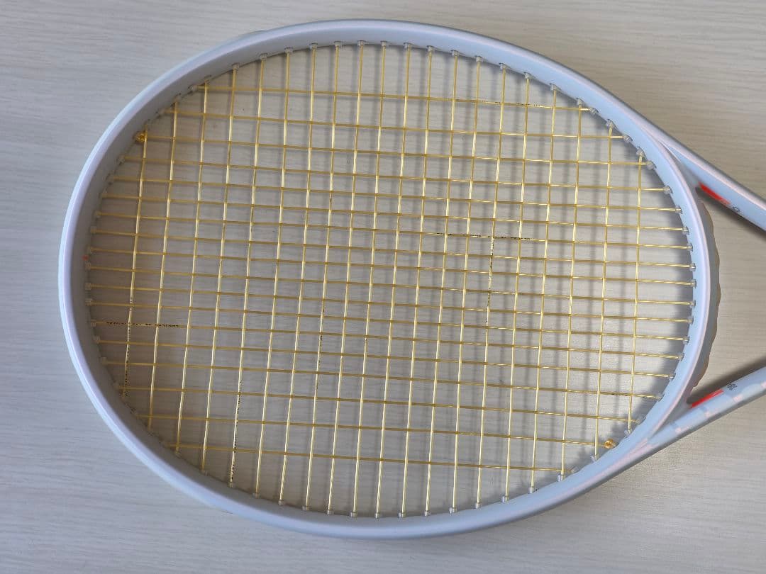 美品Wilson SHIFT 99 PRO V1 G2ガット張り上げ済