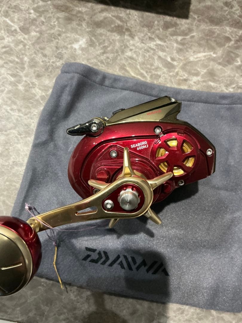 DAIWA SEABORG 600MJ 電動リール