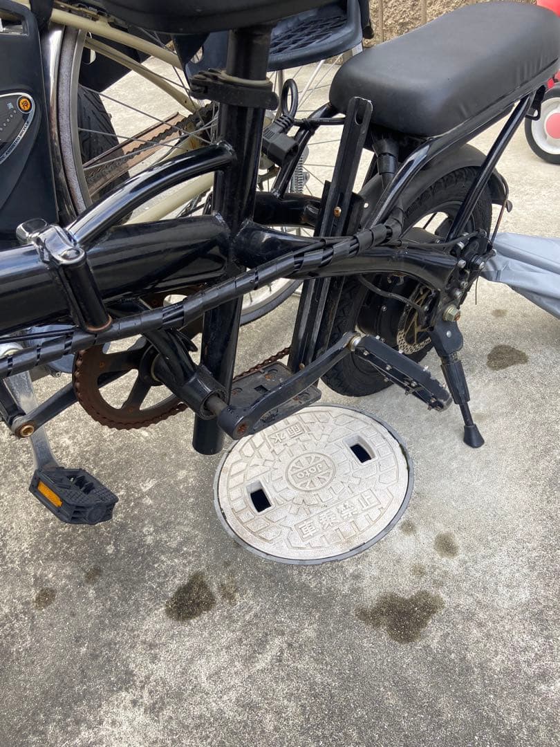 黒色　 電動アシスト自転車 折りたたみ