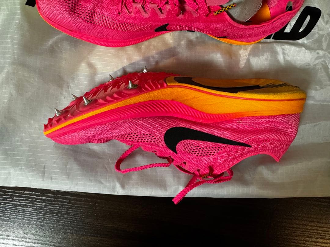 Nike 陸上競技用スパイク ピンク　ニードルピン付き　袋付き　レンチ付き