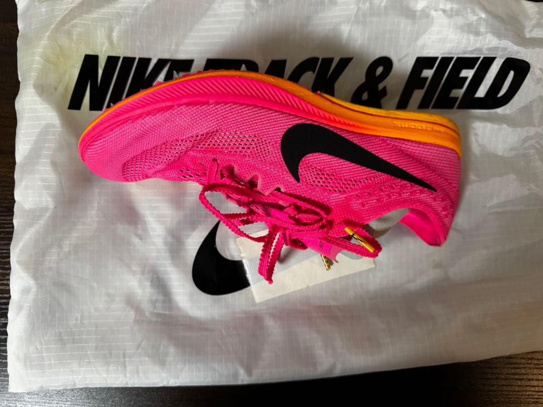 Nike 陸上競技用スパイク ピンク　ニードルピン付き　袋付き　レンチ付き