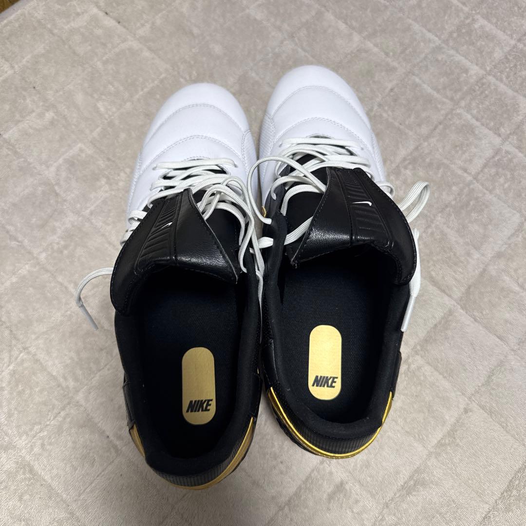 NIKE プレミア III FG