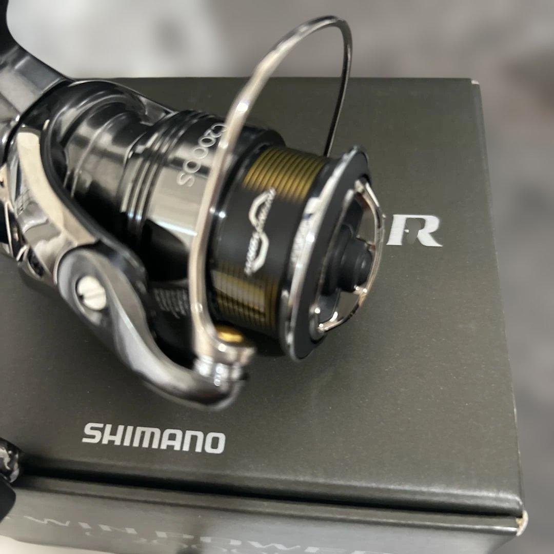 【美品】シマノ24ツインパワーC2000S
