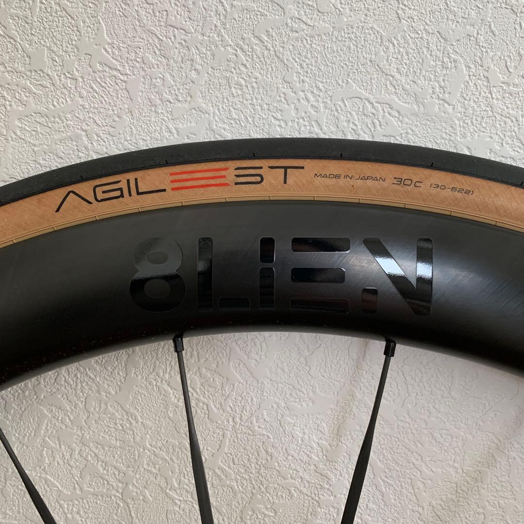 ロードバイクカーボンホイール8LIEN L5W パナレーサータイヤTPUチューブ