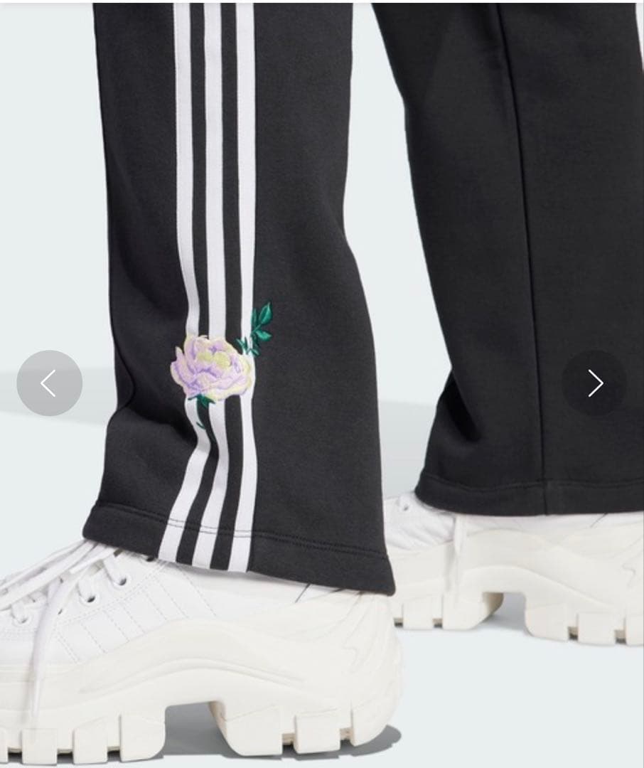 antifreeze70 ☆。.:＊・゜adidas 刺しゅう入りパンツ