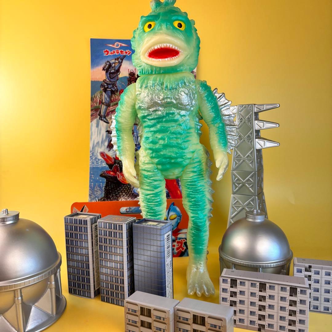 ブルマァク ブルマァクの怪獣シリーズ ウルトラマン 特大 ラゴン (蓄光)