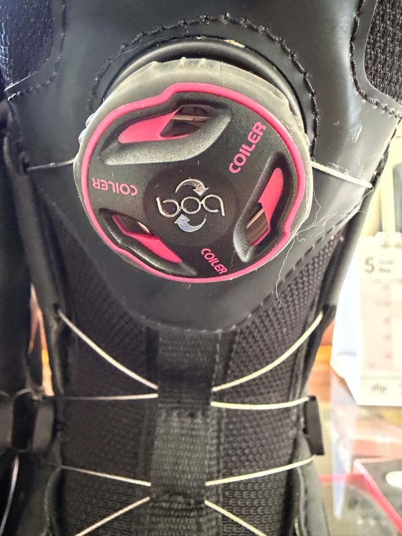 HEAD（ヘッド）レディース用モデル　着脱が簡単な BOAスノーボードブーツ