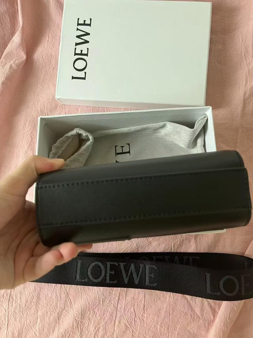 LOEWE ブラック ショルダーバッグ---