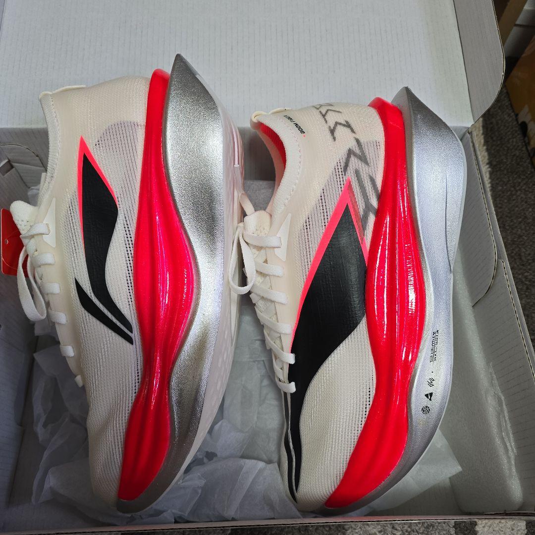 LI-NING FEIDIAN 6 ELITE リーニンエリート6