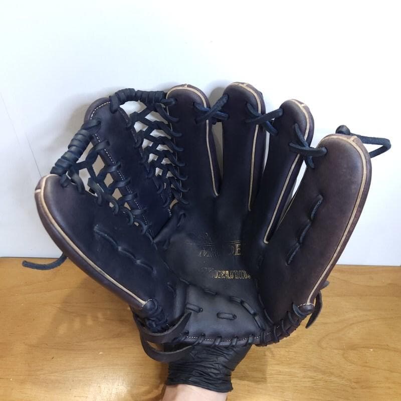 ミズノ イチローモデル ゴールド刻印 Mマークラベル激レア 外野用 軟式グローブ