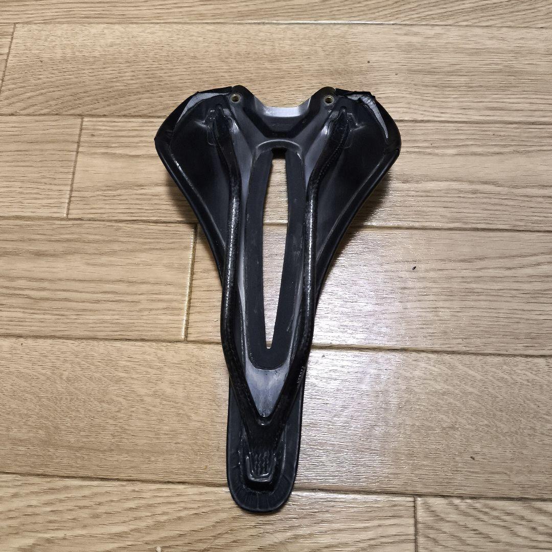 スペシャライズS-WORKS ROMIN EVO サガンLTD カーボンサドル