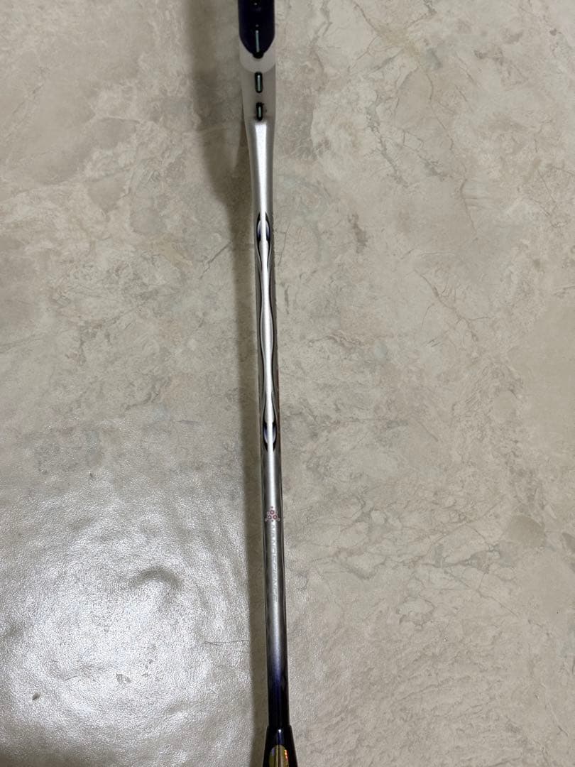 ​【希少】ヨネックス ナノスピード 6000 バドミントンラケット YONEX