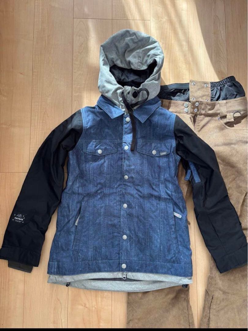 【SALE】スノーボードウェア上下 Sサイズ