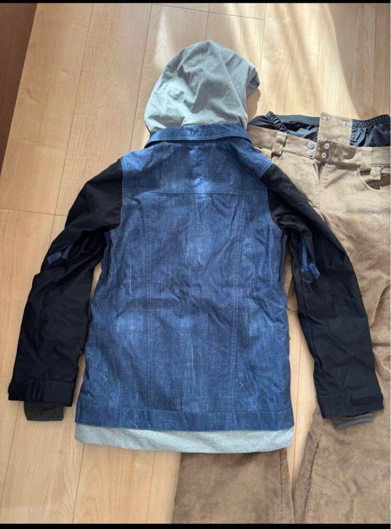 【SALE】スノーボードウェア上下 Sサイズ