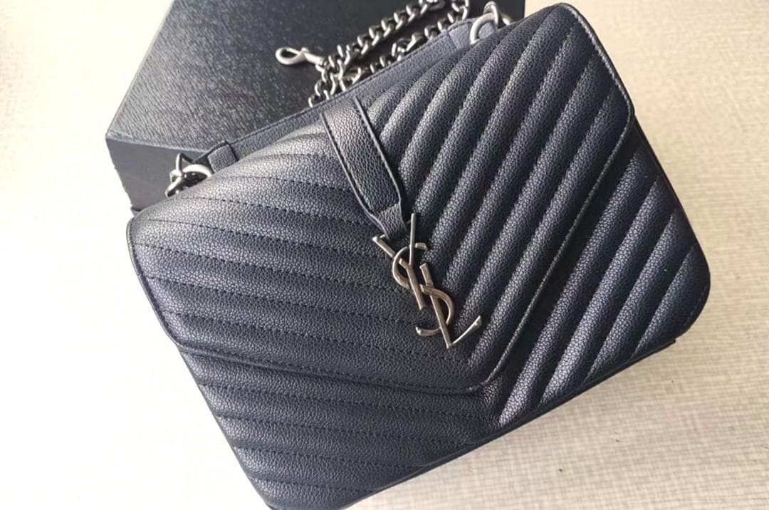 新品✨未使用✨ VIP限定 ブラック キルティングバッグ