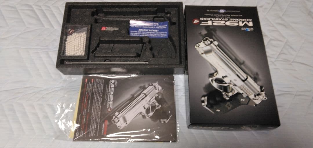 東京マルイ　M92F ガスブローバック　シルバー ブラック