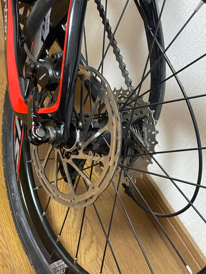折りたたみカーボン製自転車 SAVA Z1 油圧ディスクブレーキ 写真変更有り