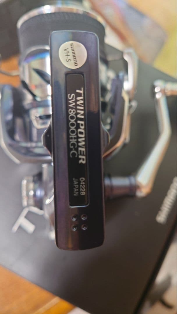 シマノ　21ツインパワーsw 8000hg 未使用　PEライン付属