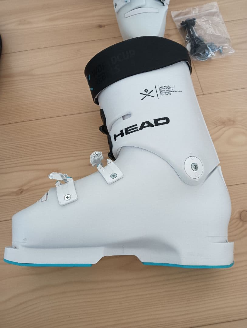 26 HEAD ヘッド RAPTOR WCR 3 RV　スキーブーツ