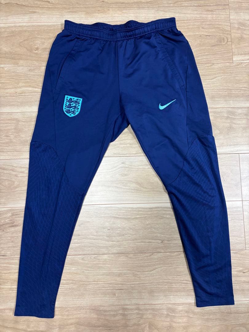イングランド代表　ナイキストライク　NIKE トレーニングウェア上下セット