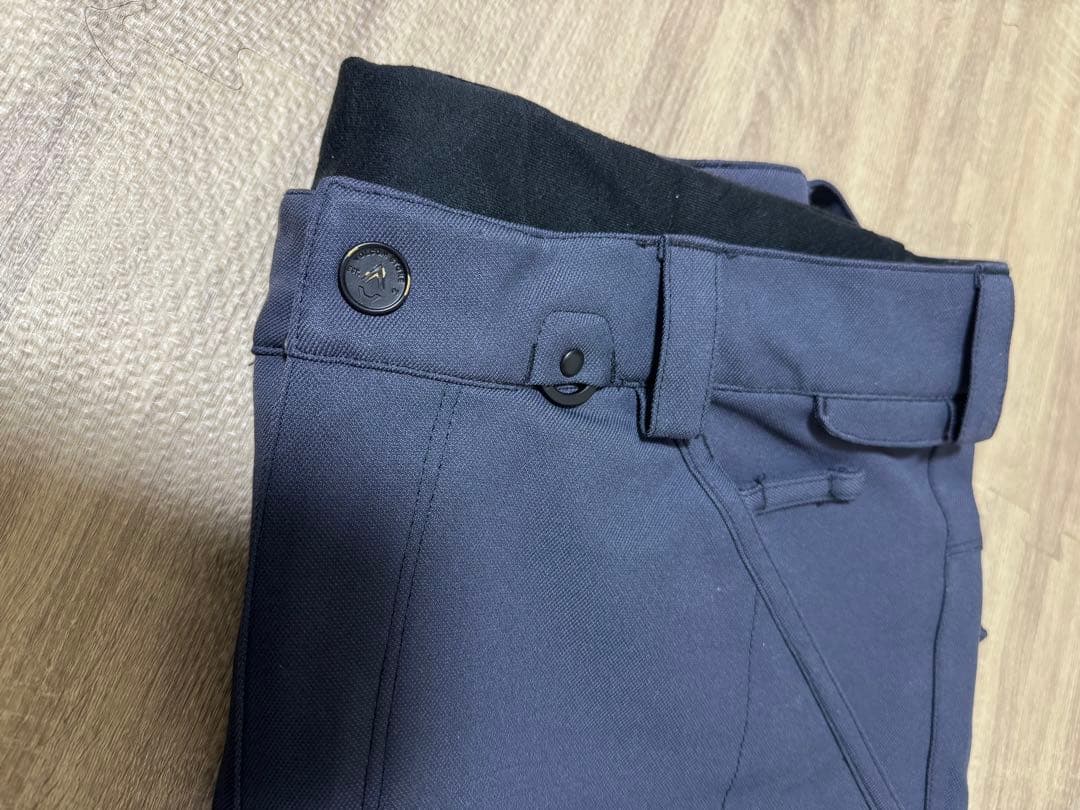【即購入・値下げ相談可】VOLCOM スノボ ウェア パンツ