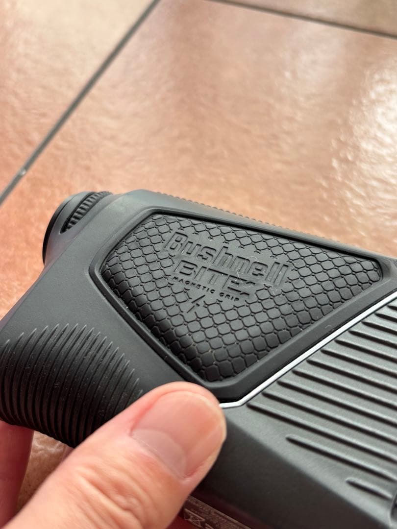 Bushnell PRO XE ゴルフ用距離計