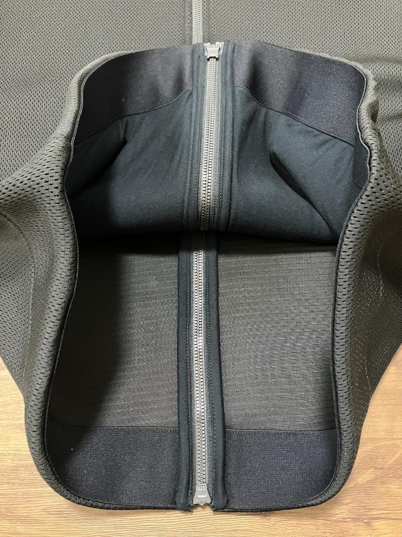 ◆新品(国内外売切レア商品)◆ PUMA MESH FULL ZIP HOODY