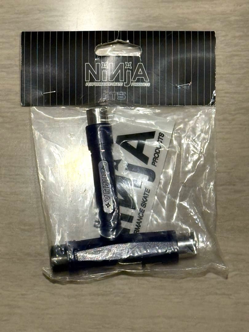 工具付き スケートボード THREE WEATHER コンプリートセット