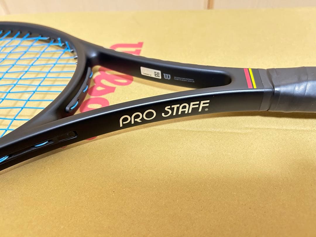 Wilson Pro Staff Classiテニスラケット ケース付き