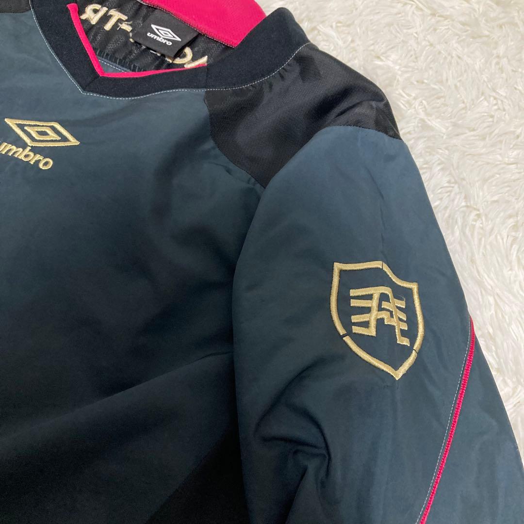 【美品】umbro ピステ上下 グレー/ブラック／ピンク　金刺繍GACH1-TR