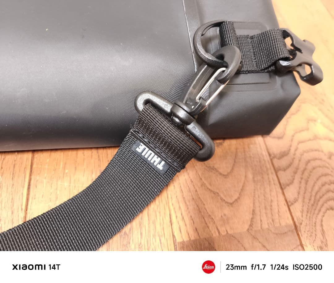 【極美品】THULE/ shield pannier 17L バックパック