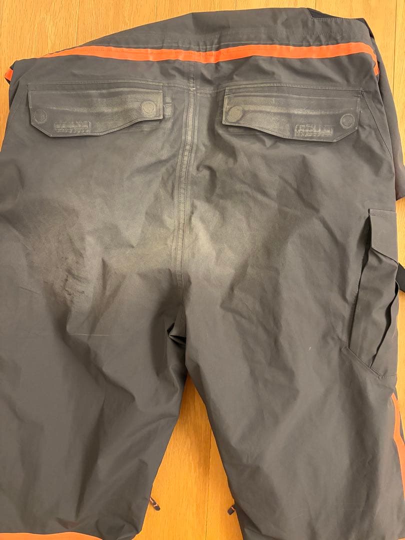 Burton breaker gore tex pro ビブパンツ
