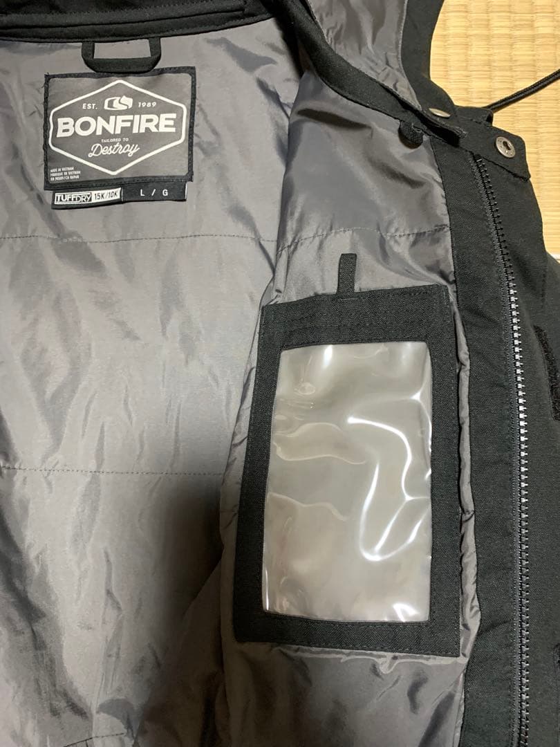 最終値下げ　BONFIRE スノーボードジャケット Lサイズ