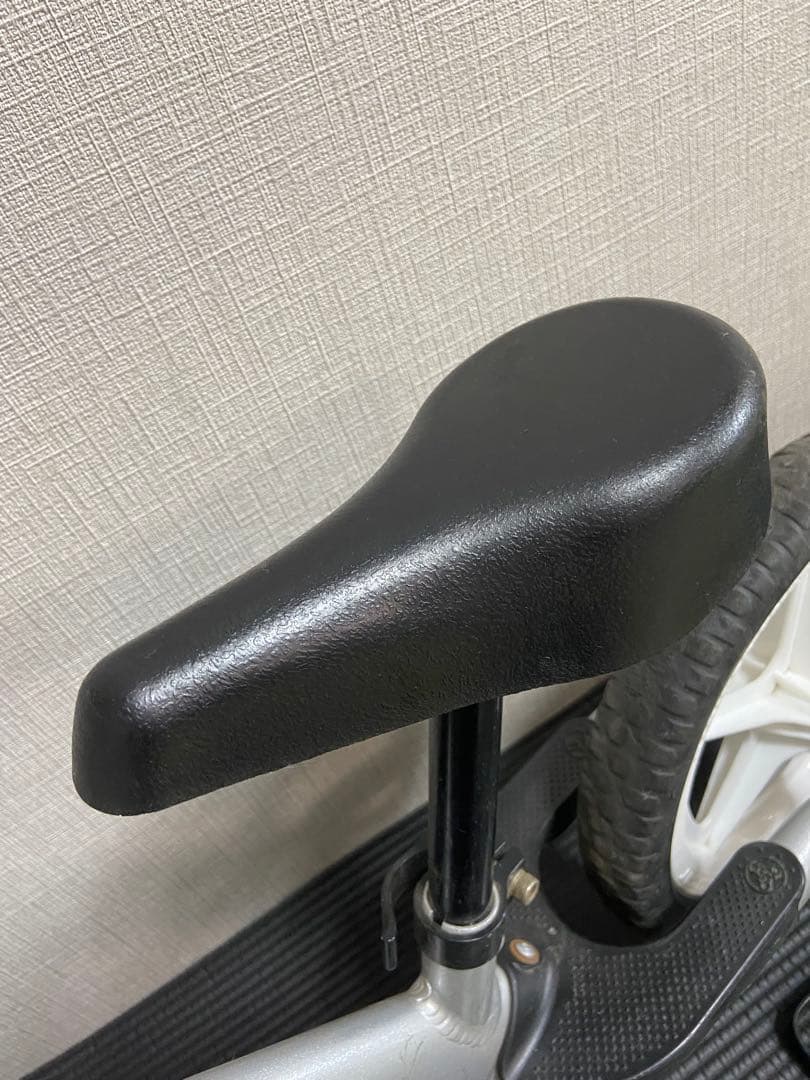 ストライダー 12Sport Pro スタンド付