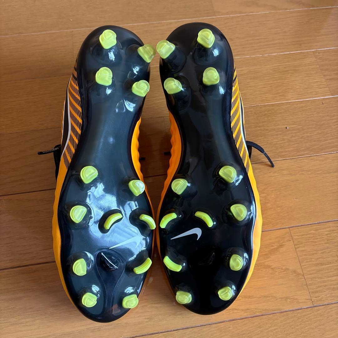 NIKE MAGISTA OPUS II FG 26cm マジスタオーパス2FG
