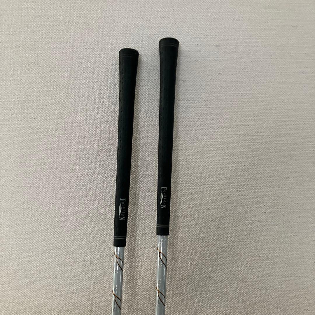 希少◆フォーティーンＵＴ(27°、24°)の2本セット、カーボン(R)