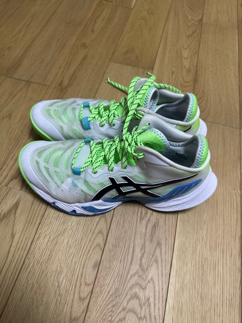 ASICS メタライズ　バレーボールシューズ ホワイト/グリーン26.0センチ
